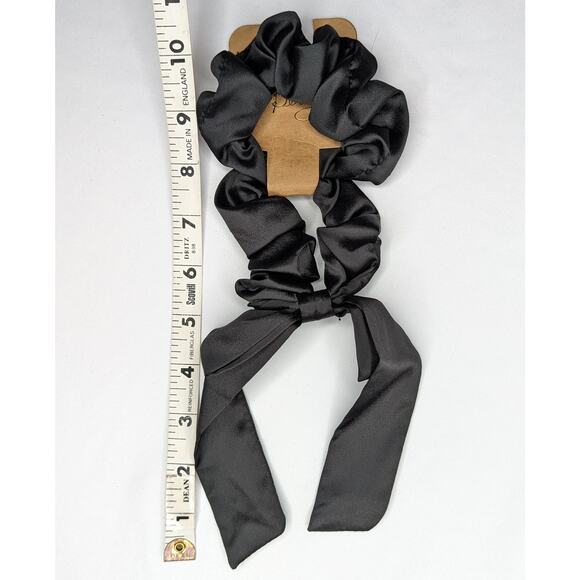 Black Hair Scrunchie Bow Ponytail by Berry - Picture 5 of 5